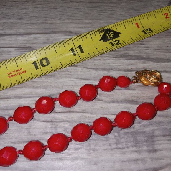Vintage Red Beaded Necklace Gold-Tone Rose Clasp Victorian Vampire Rockabilly - Picture 5 of 7